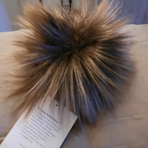 Spiky Ponytail #27 - Picture 1 of 3